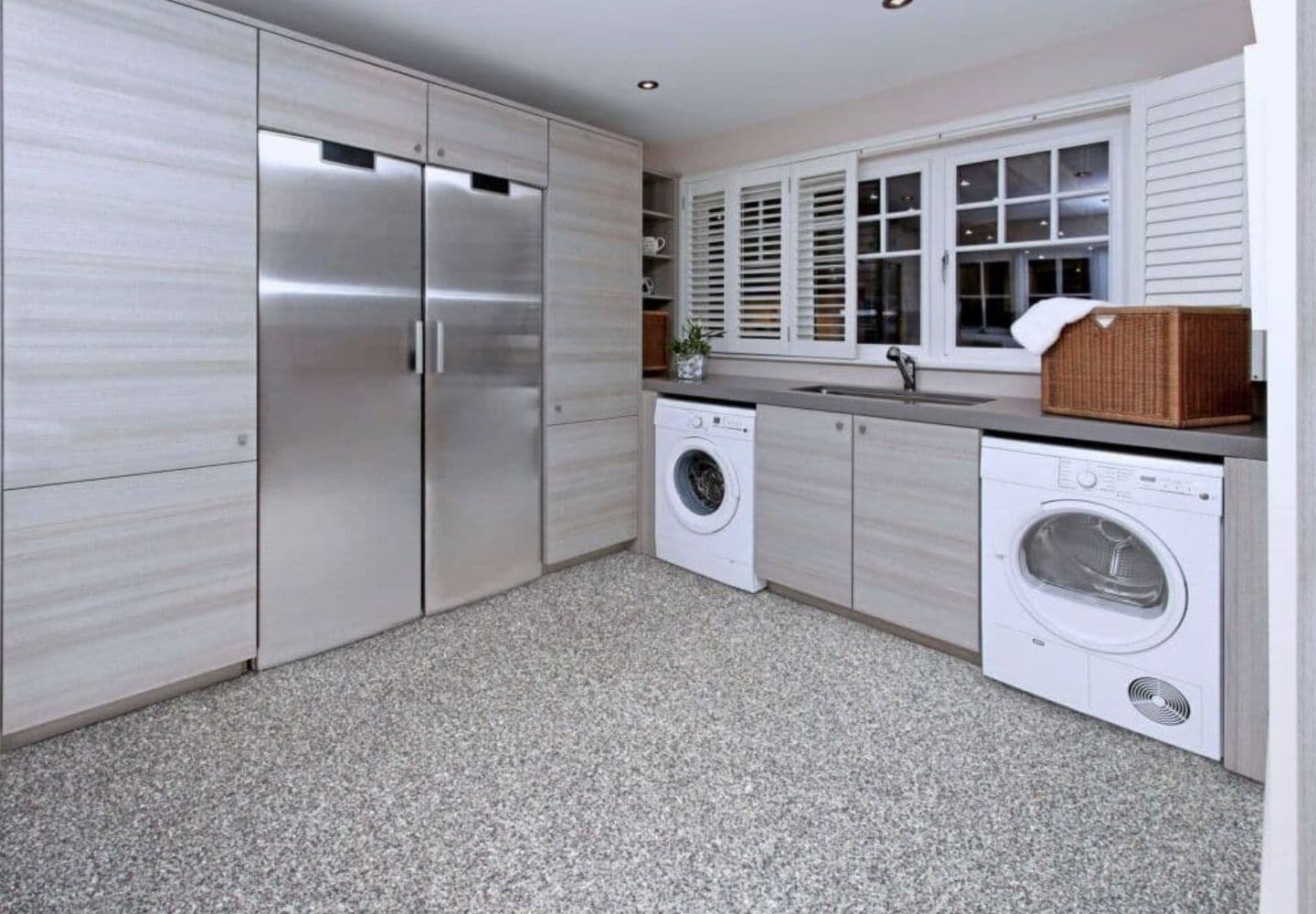 Basement Floor Coating in Stuart: Polyaspartic vs Epoxy